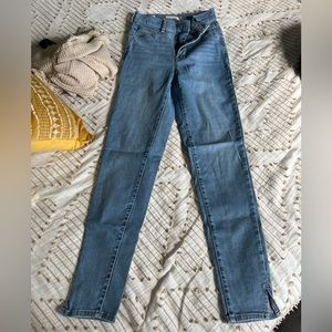 Levi’s Mile High Super Skinny
